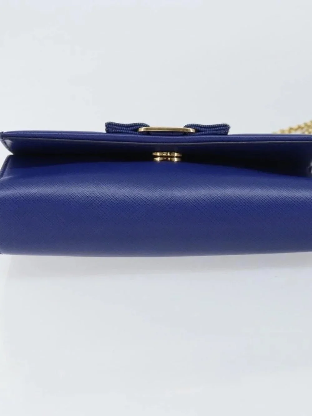Salvatore Ferragamo Vala Chain Shoulder Bag Leather Blue Gold Auth 161081